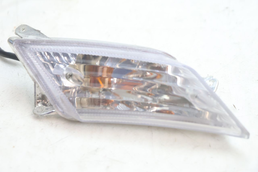 photo de FRONT RIGHT TURN SIGNAL VASTRO GP 2T 50 (2013 - 2017) - Component detail