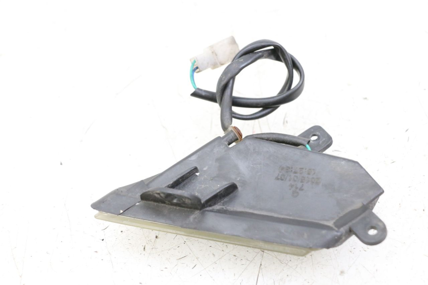 photo de FRONT RIGHT TURN SIGNAL NECO GPX LC 2T 50 (2014 - 2018) - Zoom on usage condition