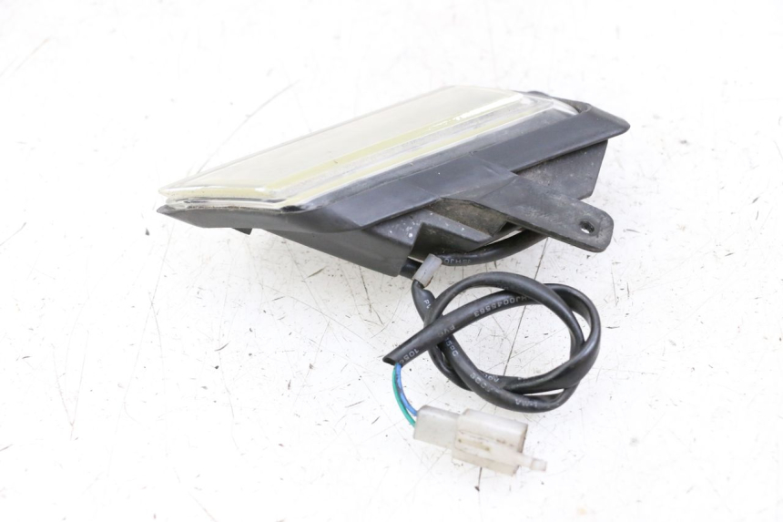 photo de FRONT RIGHT TURN SIGNAL NECO GPX LC 2T 50 (2014 - 2018) - Alternative perspective
