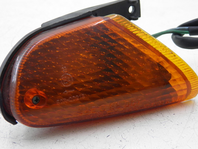 photo de FRONT RIGHT TURN SIGNAL HONDA NH VISION 50 (1985 - 1994) - Alternative perspective
