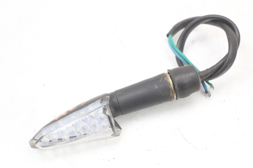 photo de FRONT RIGHT TURN SIGNAL HYTRACK HY S 4X4 410 (2013 - 2016) - Main view