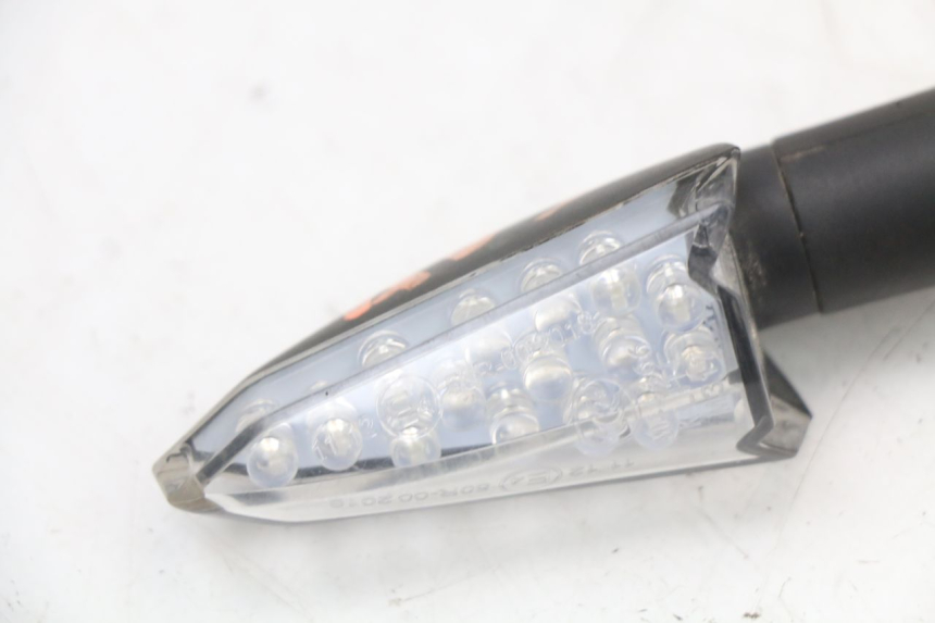 photo de FRONT RIGHT TURN SIGNAL HYTRACK HY S 4X4 410 (2013 - 2016) - Component detail