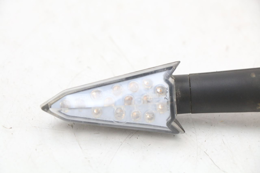 photo de FRONT RIGHT TURN SIGNAL HYTRACK HY S 4X4 410 (2013 - 2016) - Zoom on usage condition