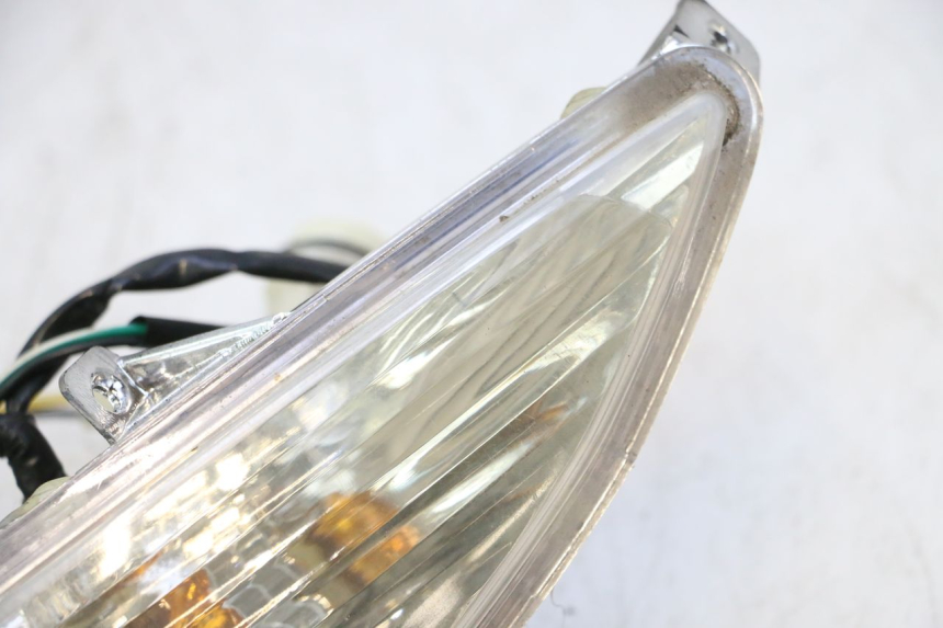 photo de FRONT RIGHT TURN SIGNAL RIDE JUMP 2T 50 (2012 - 2017) - Zoom on usage condition