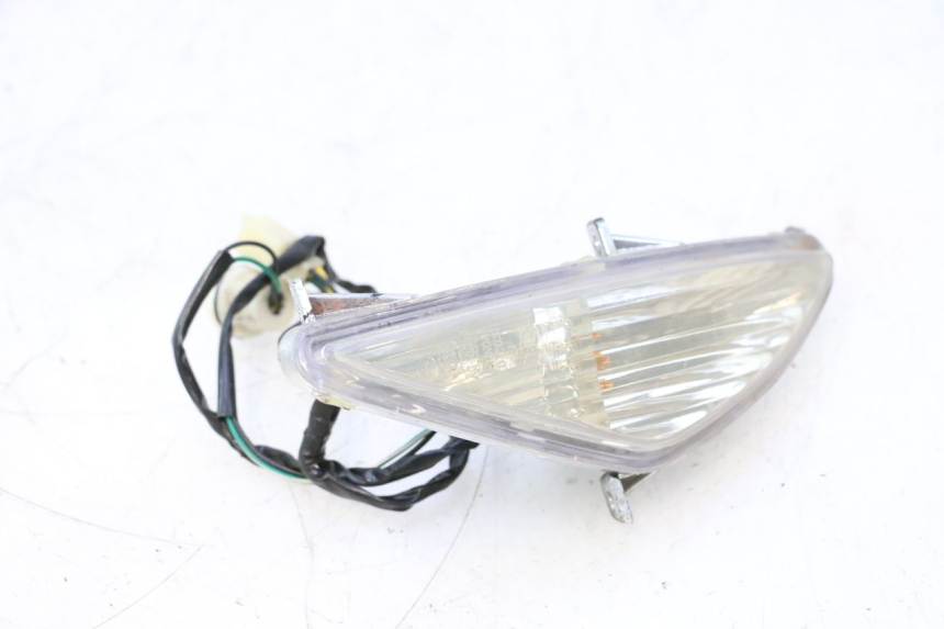 photo de FRONT RIGHT TURN SIGNAL RIDE JUMP 2T 50 (2012 - 2017) - Fixing points details