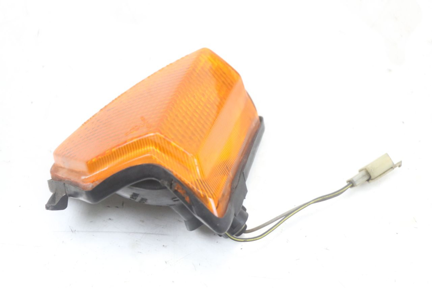 photo de FRONT RIGHT TURN SIGNAL KAWASAKI GTR 1000 (1994 - 2004) - Alternative perspective