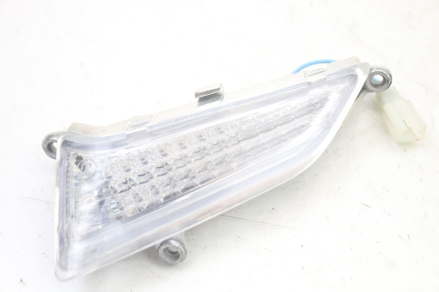 photo de FRONT RIGHT TURN SIGNAL KYMCO PEOPLE S 125 (2000 - 2008) - Main view