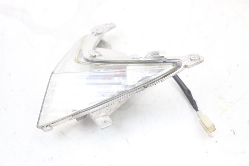 photo de FRONT RIGHT TURN SIGNAL KYMCO X-TOWN XTOWN 125 (2016 - 2021) - Alternative perspective