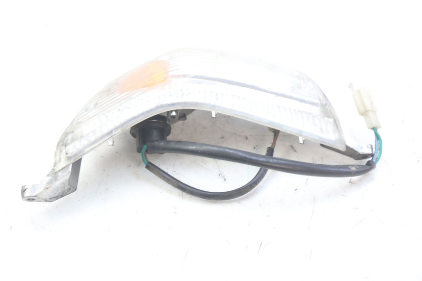 photo de FRONT RIGHT TURN SIGNAL KYMCO LIKE 4T 50 (2009 - 2018) - Alternative perspective
