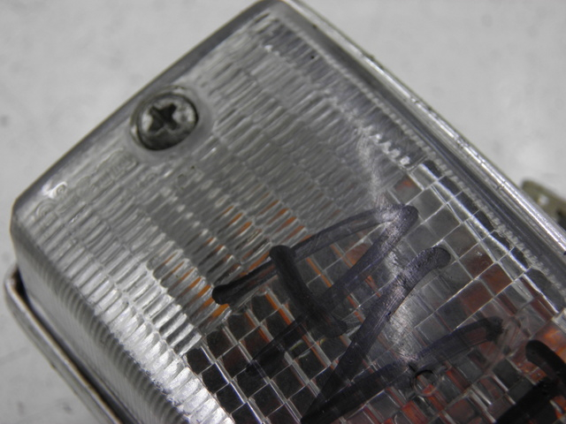 photo de FRONT RIGHT TURN SIGNAL LML DLX 2T 125 (2008) - Zoom on usage condition