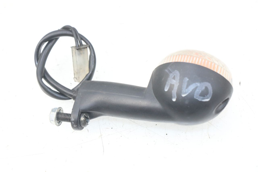 photo de FRONT RIGHT TURN SIGNAL PEUGEOT LUDIX 50 (2008 - 2017) - Zoom on usage condition