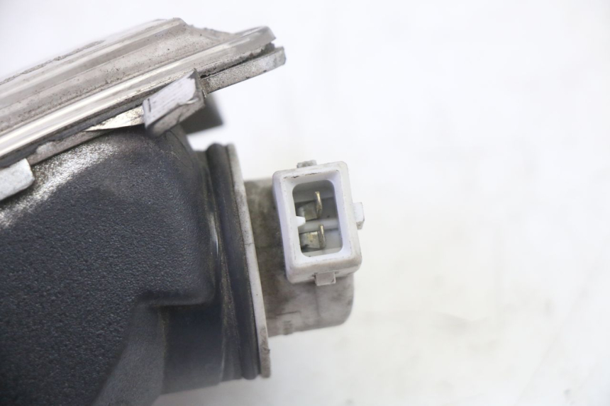 photo de FRONT RIGHT TURN SIGNAL PIAGGIO MP3 125 (2006 - 2014) - Product overview