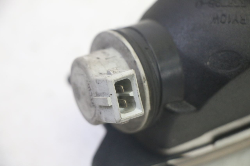 photo de FRONT RIGHT TURN SIGNAL PIAGGIO MP3 125 (2006 - 2014) - Technical close-up