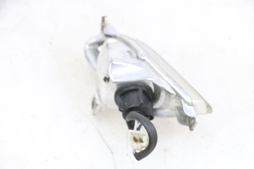 photo de FRONT RIGHT TURN SIGNAL PIAGGIO NEW TYPHOON 50 (2018 - 2021) - Zoom on usage condition
