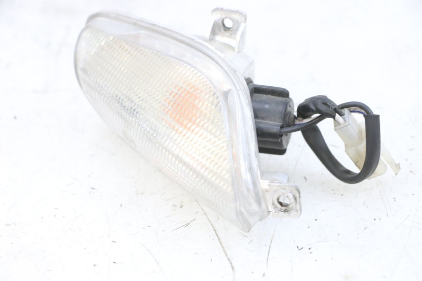 photo de FRONT RIGHT TURN SIGNAL PIAGGIO NEW TYPHOON 50 (2018 - 2021) - Fixing points details
