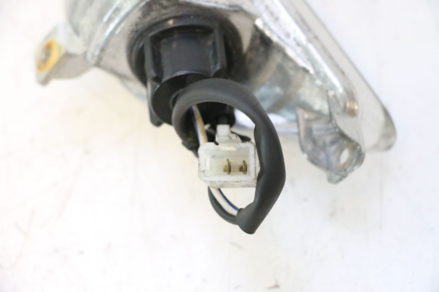 photo de FRONT RIGHT TURN SIGNAL PIAGGIO NEW TYPHOON 50 (2018 - 2021) - Technical close-up