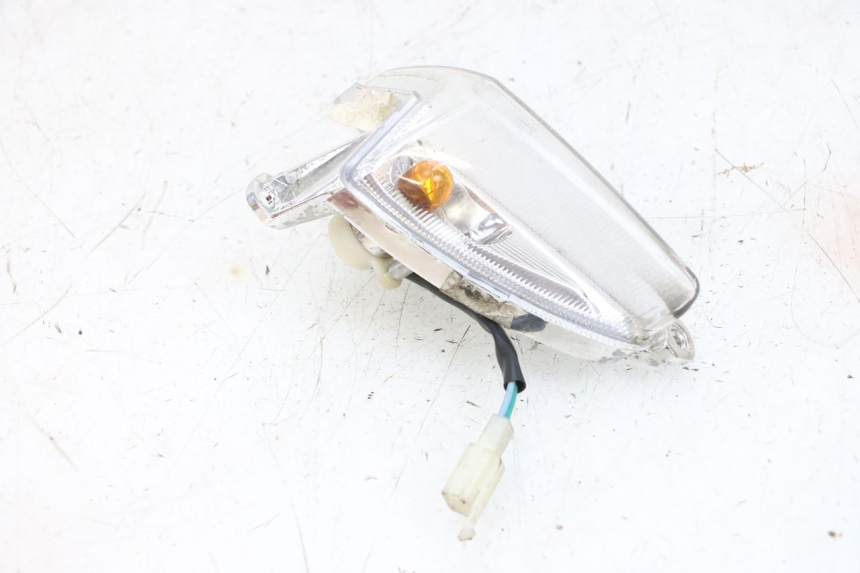 photo de RIGHT FRONT TURN SIGNAL SYM ORBIT III 3 4T 50 (2018 - 2021) - Surface and material condition