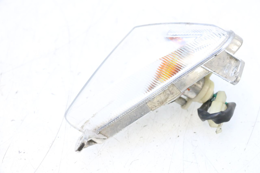 photo de RIGHT FRONT TURN SIGNAL SYM ORBIT III 3 4T 50 (2018 - 2021) - Surface and material condition