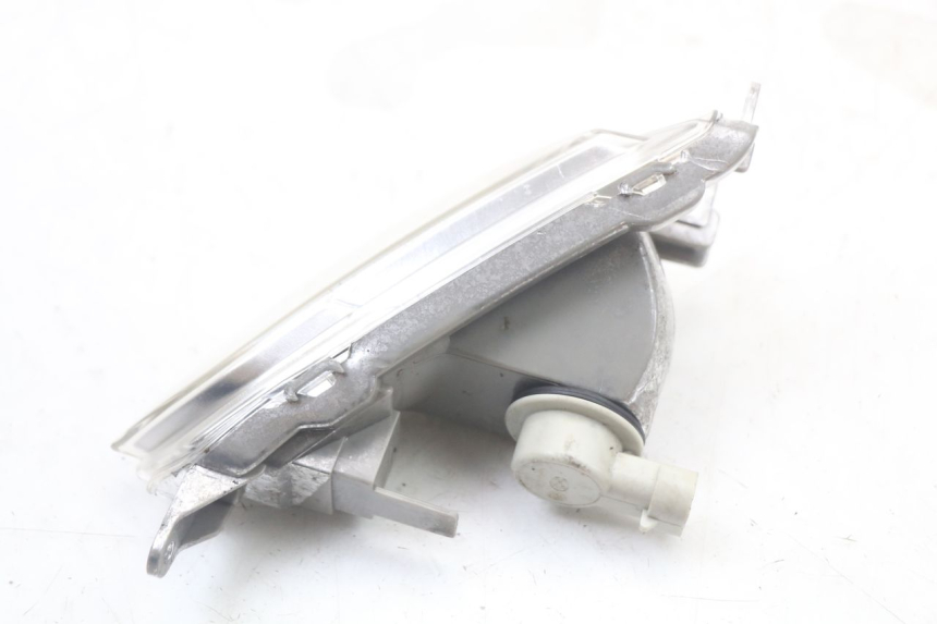 photo de FRONT RIGHT TURN SIGNAL PIAGGIO LIBERTY IGET 4T 50 (2021 - 2025) - Fixing points details