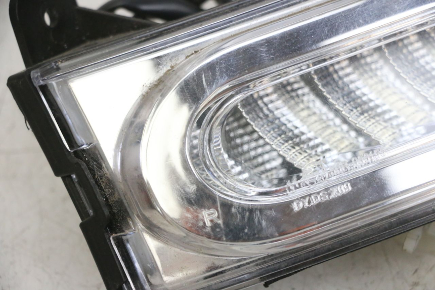 photo de FRONT RIGHT TURN SIGNAL EFUN PUSA 1 - Checked used part