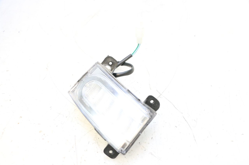photo de FRONT RIGHT TURN SIGNAL EFUN PUSA 1 - Alternative perspective