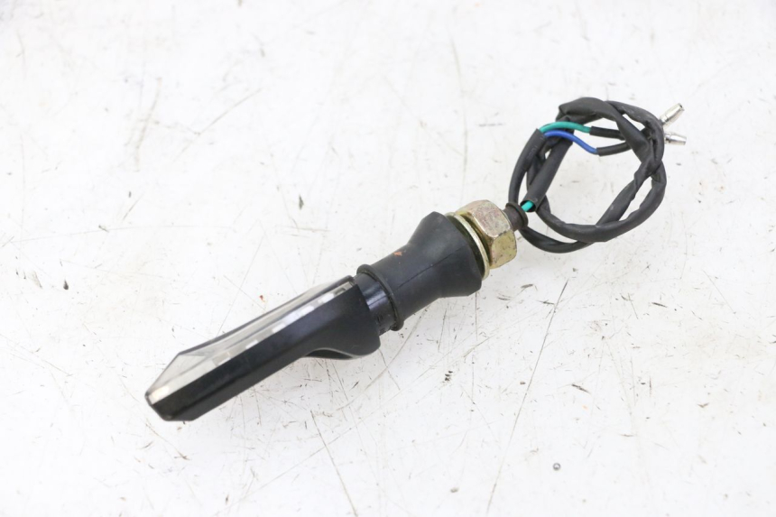 photo de FRONT RIGHT TURN SIGNAL MAG POWER R-STREET 50 (2016 - 2025) - Technical close-up