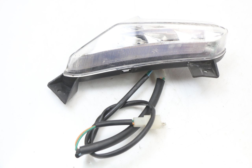 photo de Front right turn signal EUROCKA R8 4T 50 (2013 - 2022) - Alternative perspective