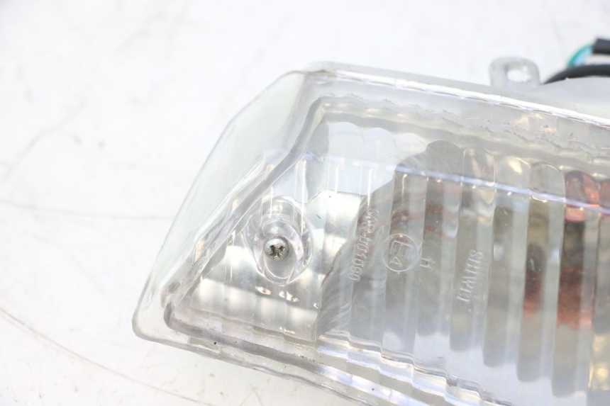 photo de FRONT RIGHT TURN SIGNAL ORCAL RAPTOR 50 (2015 - 2021) - Fixing points details
