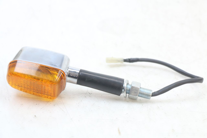 photo de FRONT RIGHT TURN SIGNAL ROYAL ENFIELD CONTINENTAL GT 650 (2019 - 2024) - Component detail