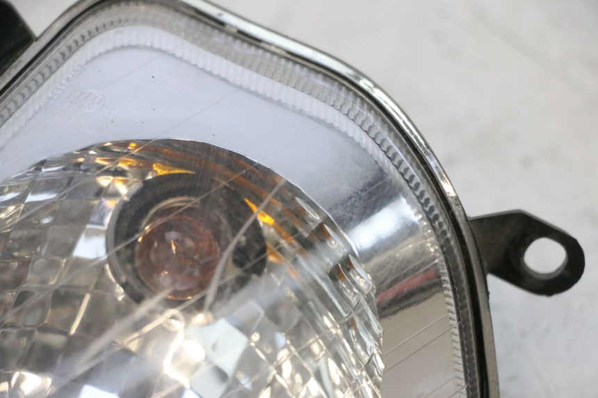 photo de FRONT RIGHT TURN SIGNAL DAELIM S2 125 (2006 - 2007) - Fixing points details