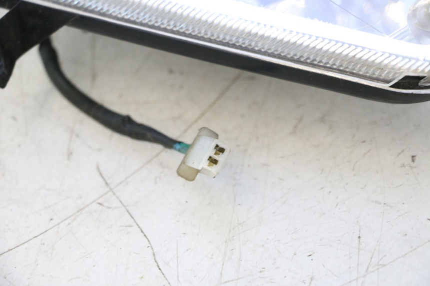 photo de FRONT RIGHT TURN SIGNAL DAELIM S2 125 (2006 - 2007) - Checked used part