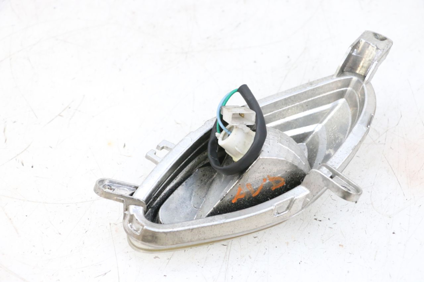 photo de FRONT RIGHT TURN SIGNAL JM MOTORS SANTANA 50 (2014 - 2023) - Alternative perspective