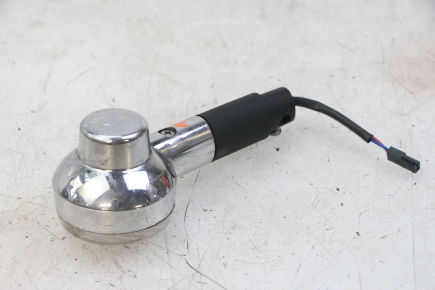 photo de FRONT RIGHT TURN SIGNAL APRILIA SCARABEO GT TOURING 125 (1999 - 2005) - Component detail