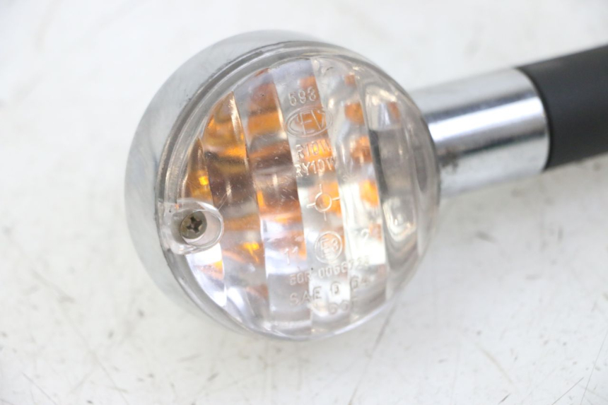 photo de FRONT RIGHT TURN SIGNAL APRILIA SCARABEO GT TOURING 125 (1999 - 2005) - Surface and material condition