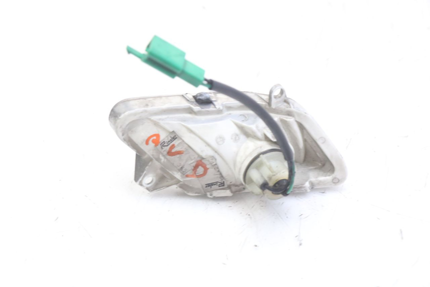 photo de FRONT RIGHT TURN SIGNAL MBK SKYCRUISER 125 (2006 - 2009) - Zoom on usage condition