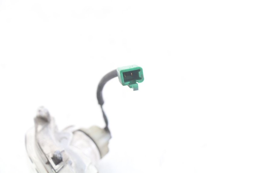 photo de FRONT RIGHT TURN SIGNAL MBK SKYCRUISER 125 (2006 - 2009) - Technical close-up