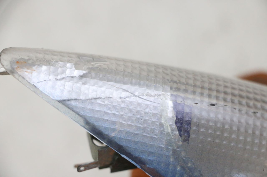 photo de FRONT RIGHT TURN SIGNAL PEUGEOT SPEEDFIGHT 2 LC 50 (2000 - 2009) - Zoom on usage condition