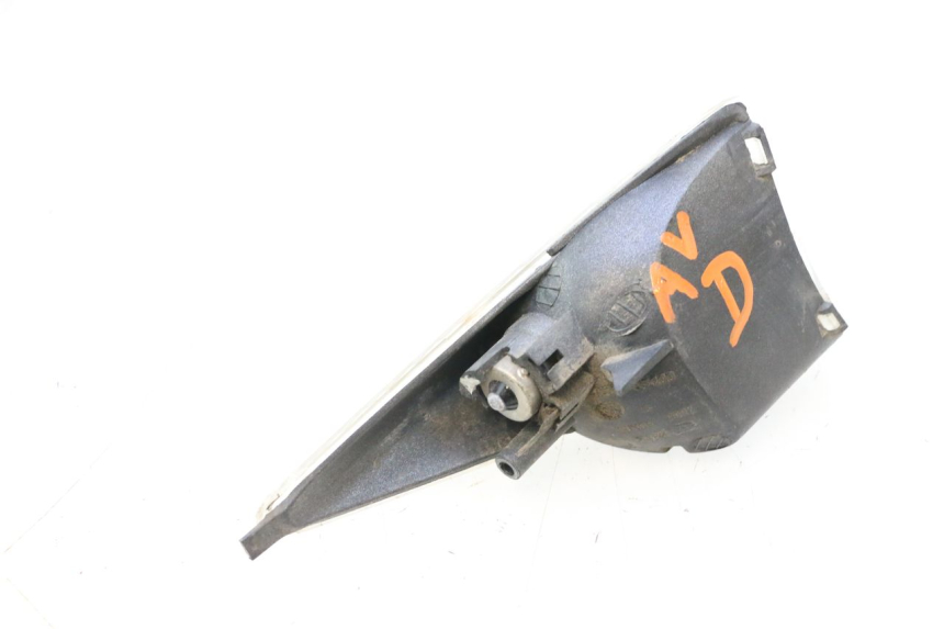 photo de FRONT RIGHT TURN SIGNAL PEUGEOT SPEEDFIGHT LC 50 (1996 - 2002) - Alternative perspective