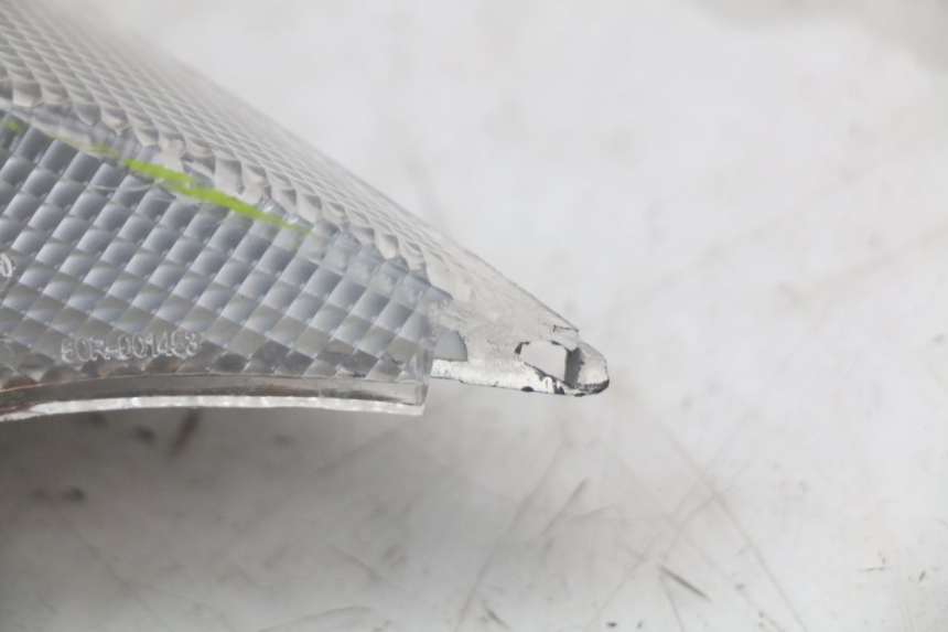 photo de RIGHT FRONT TURN SIGNAL PEUGEOT SPEEDFIGHT 100 (1997 - 2007) - Alternative perspective