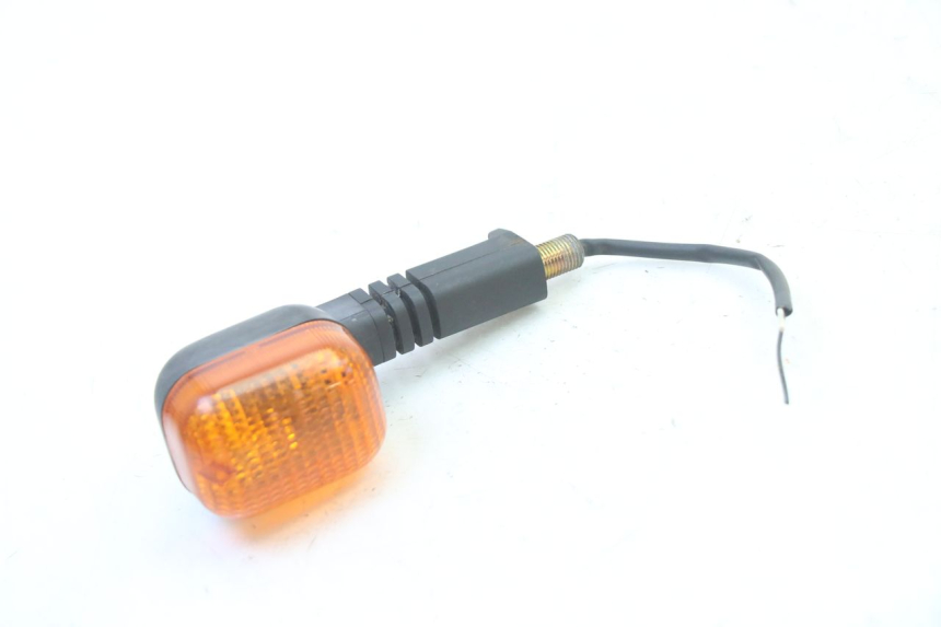 photo de FRONT RIGHT TURN SIGNAL TRIUMPH SPRINT 900 (1995 - 1998) - Component detail