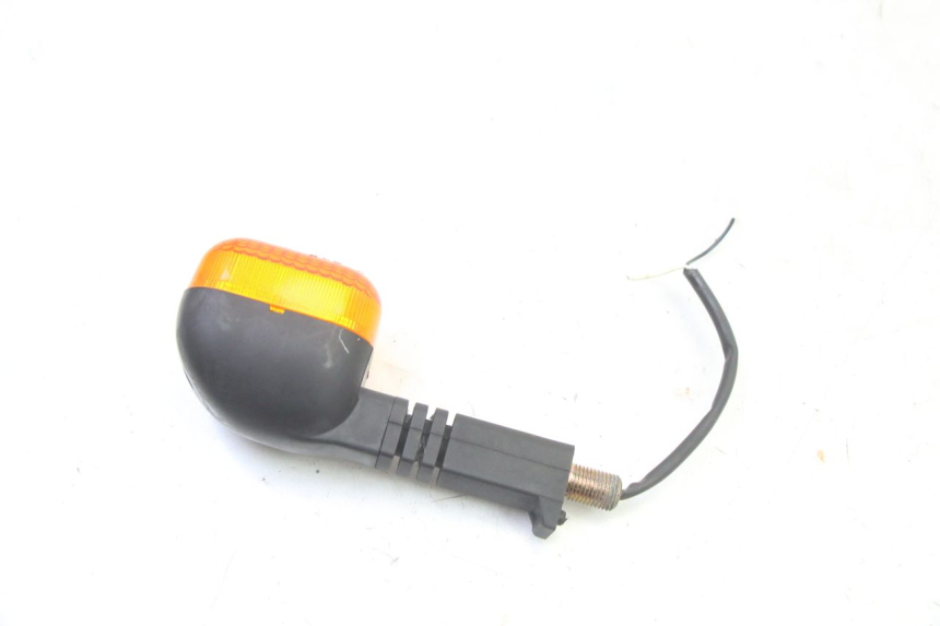 photo de FRONT RIGHT TURN SIGNAL TRIUMPH SPRINT 900 (1995 - 1998) - Alternative perspective