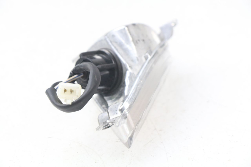 photo de FRONT RIGHT TURN SIGNAL APRILIA SR 2T 50 (2018 - 2022) - Component detail