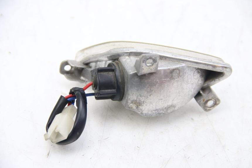 photo de RIGHT FRONT TURN SIGNAL APRILIA SR 2T 50 (2012 - 2017) - Zoom on usage condition