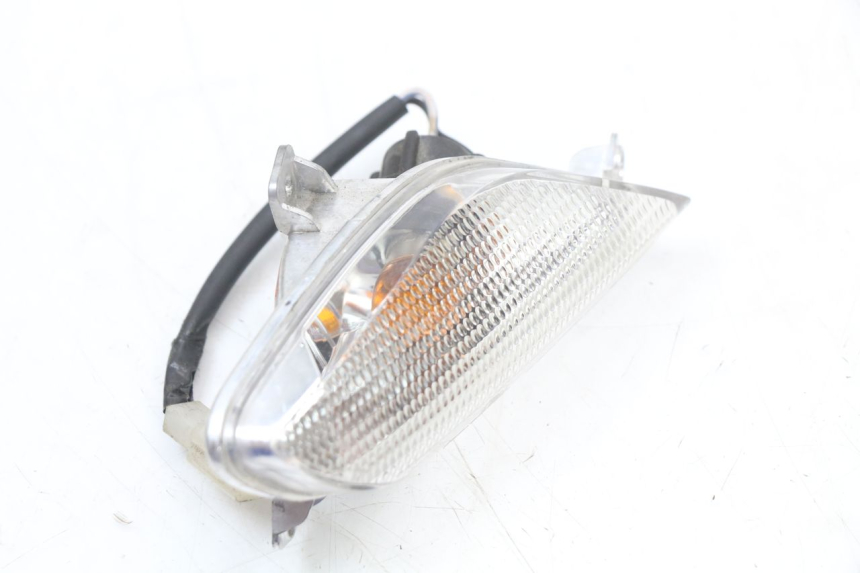 photo de FRONT RIGHT TURN SIGNAL APRILIA SR 2T 50 (2018 - 2022) - Zoom on usage condition