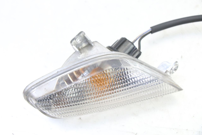 photo de FRONT RIGHT TURN SIGNAL APRILIA SR 2T 50 (2018 - 2022) - Zoom on usage condition