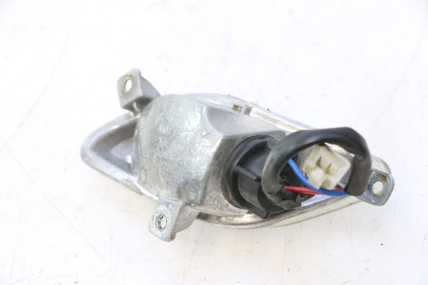 photo de RIGHT FRONT TURN SIGNAL APRILIA SR 2T 50 (2012 - 2017) - Alternative perspective