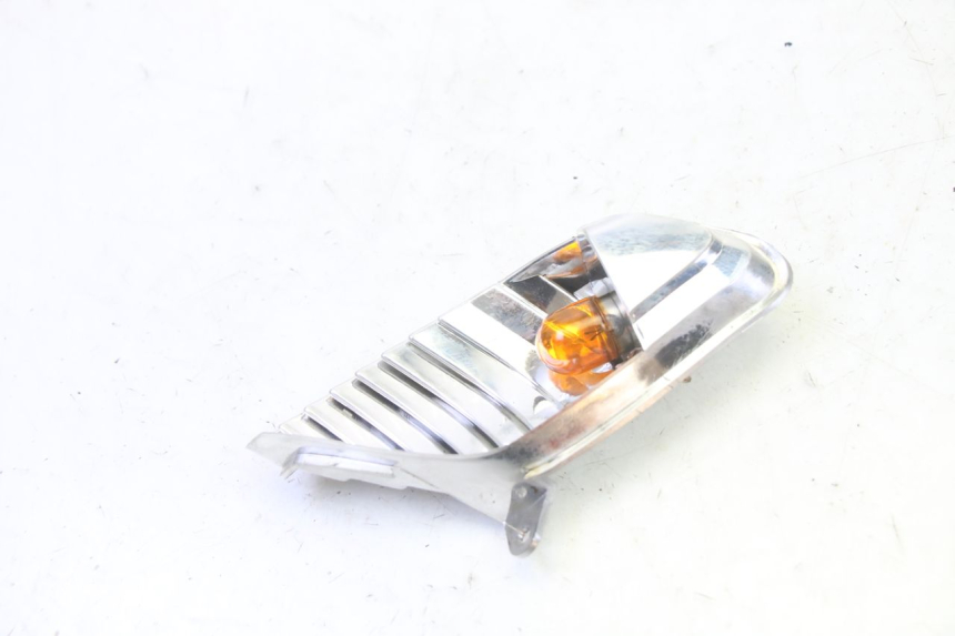 photo de FRONT RIGHT TURN SIGNAL APRILIA SR R 2T LC 50 (2018 - 2021) - Component detail