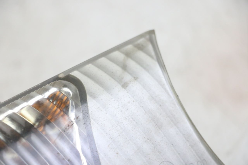 photo de RIGHT FRONT TURN SIGNAL SUZUKI BURGMAN 125 (2007 - 2014) - Zoom on usage condition