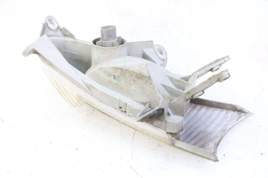 photo de RIGHT FRONT TURN SIGNAL SUZUKI BURGMAN 125 (2007 - 2014) - Surface and material condition