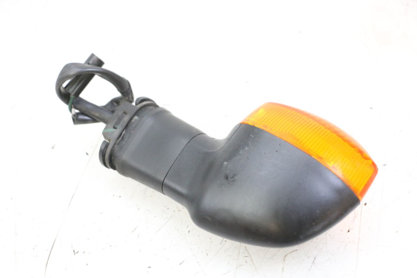 photo de FRONT RIGHT TURN SIGNAL YAMAHA TDM ABS 900 (2002 - 2014) - Technical close-up